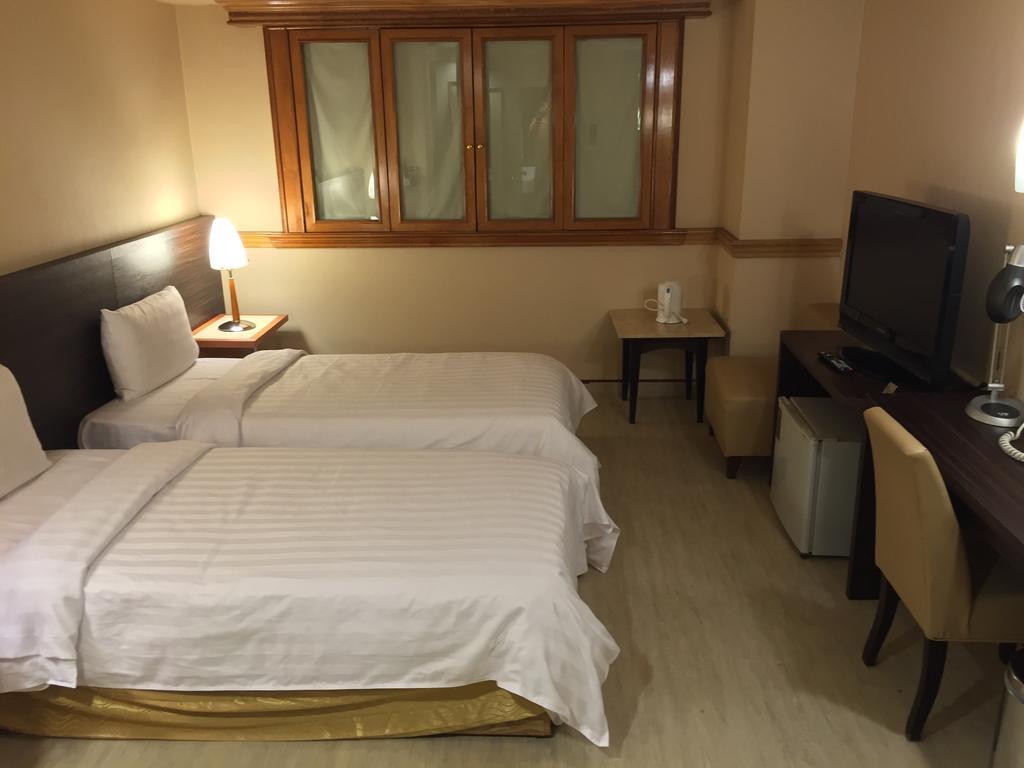 กู้ดเนส โฮเต็ล Hotel เกาสง ภายนอก รูปภาพ