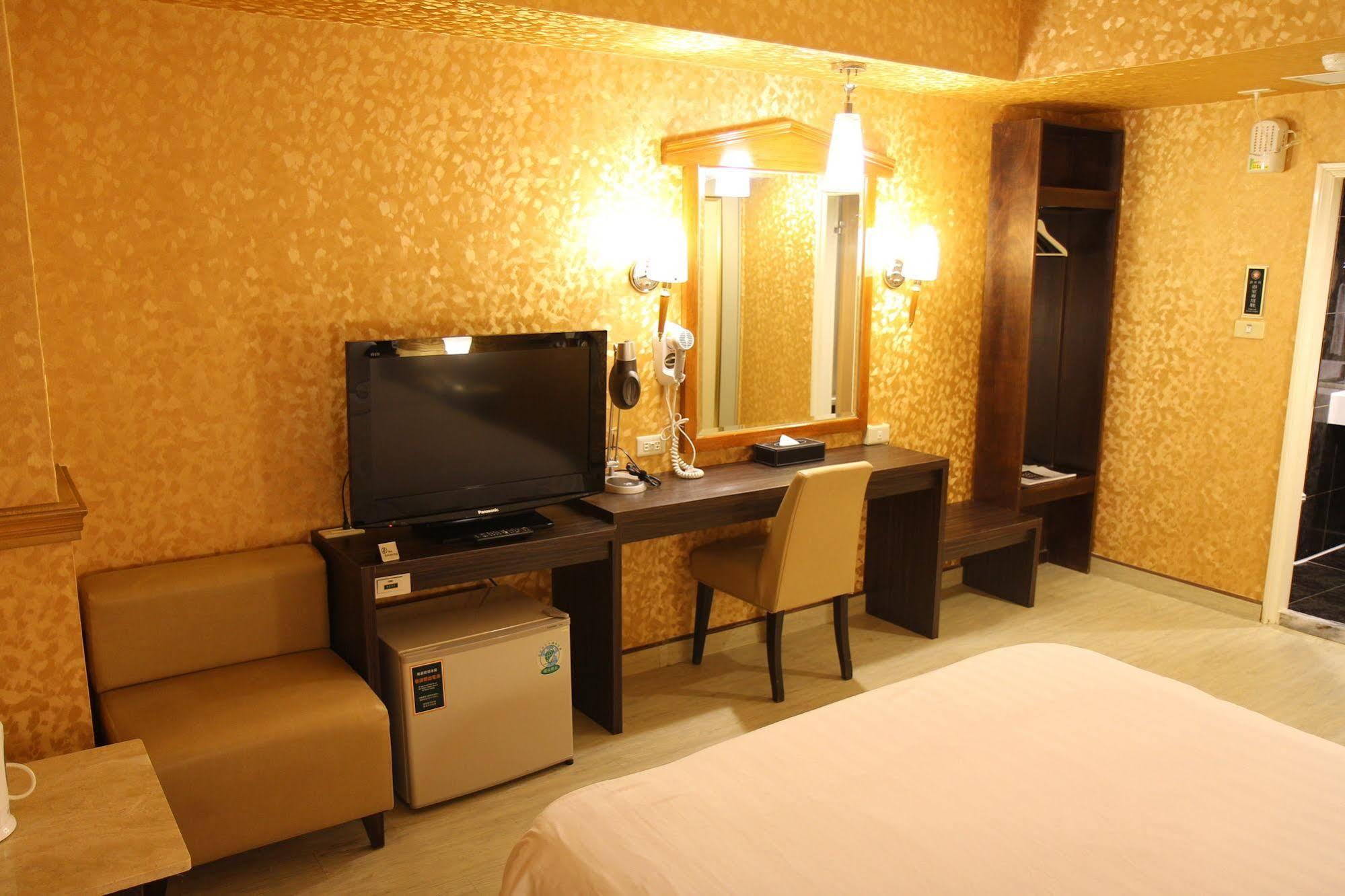 กู้ดเนส โฮเต็ล Hotel เกาสง ภายนอก รูปภาพ
