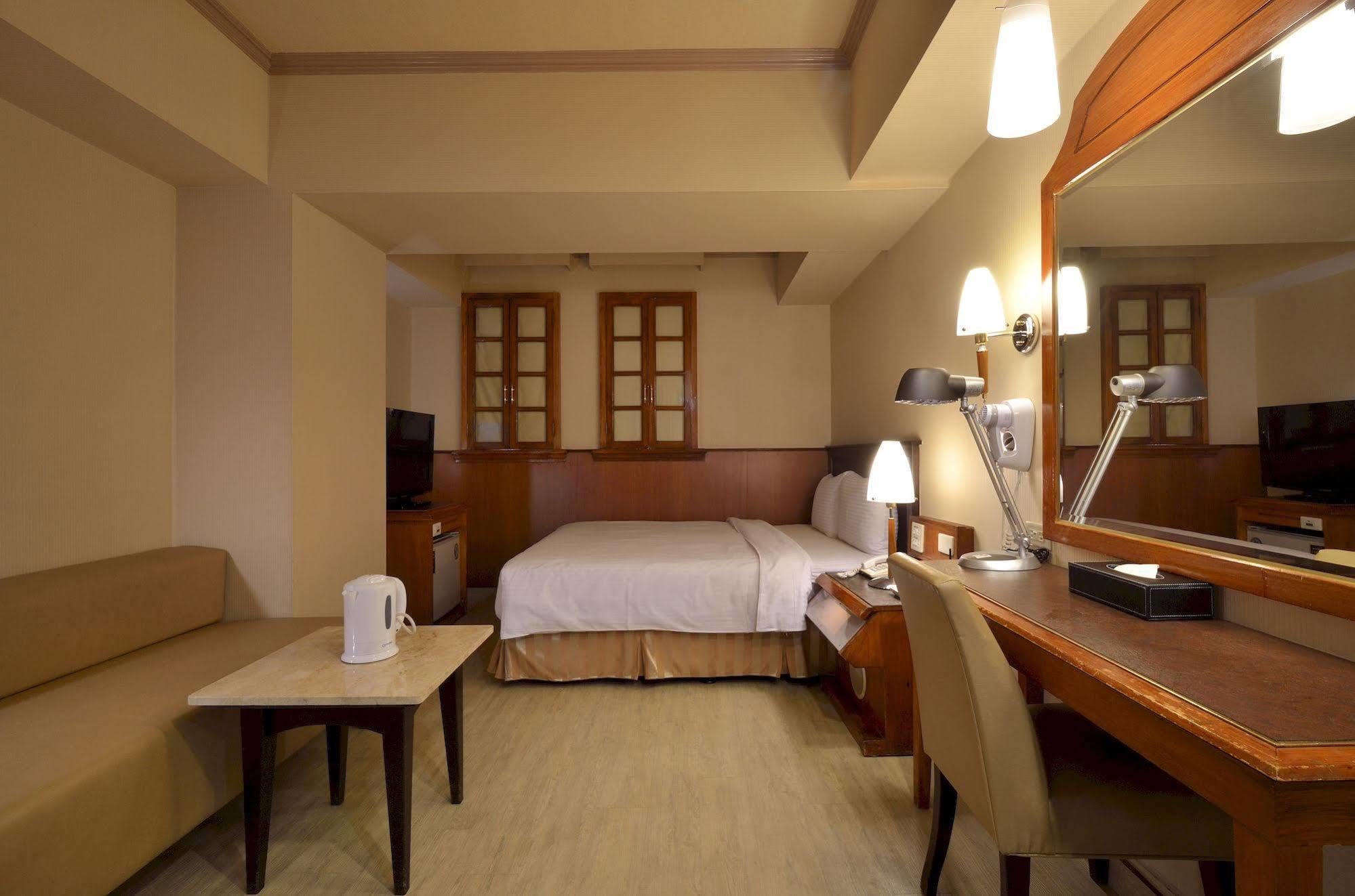 กู้ดเนส โฮเต็ล Hotel เกาสง ภายนอก รูปภาพ