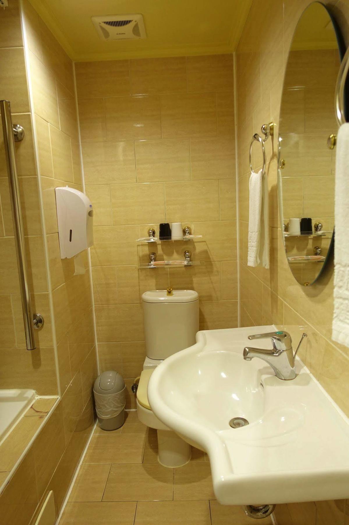 กู้ดเนส โฮเต็ล Hotel เกาสง ภายนอก รูปภาพ