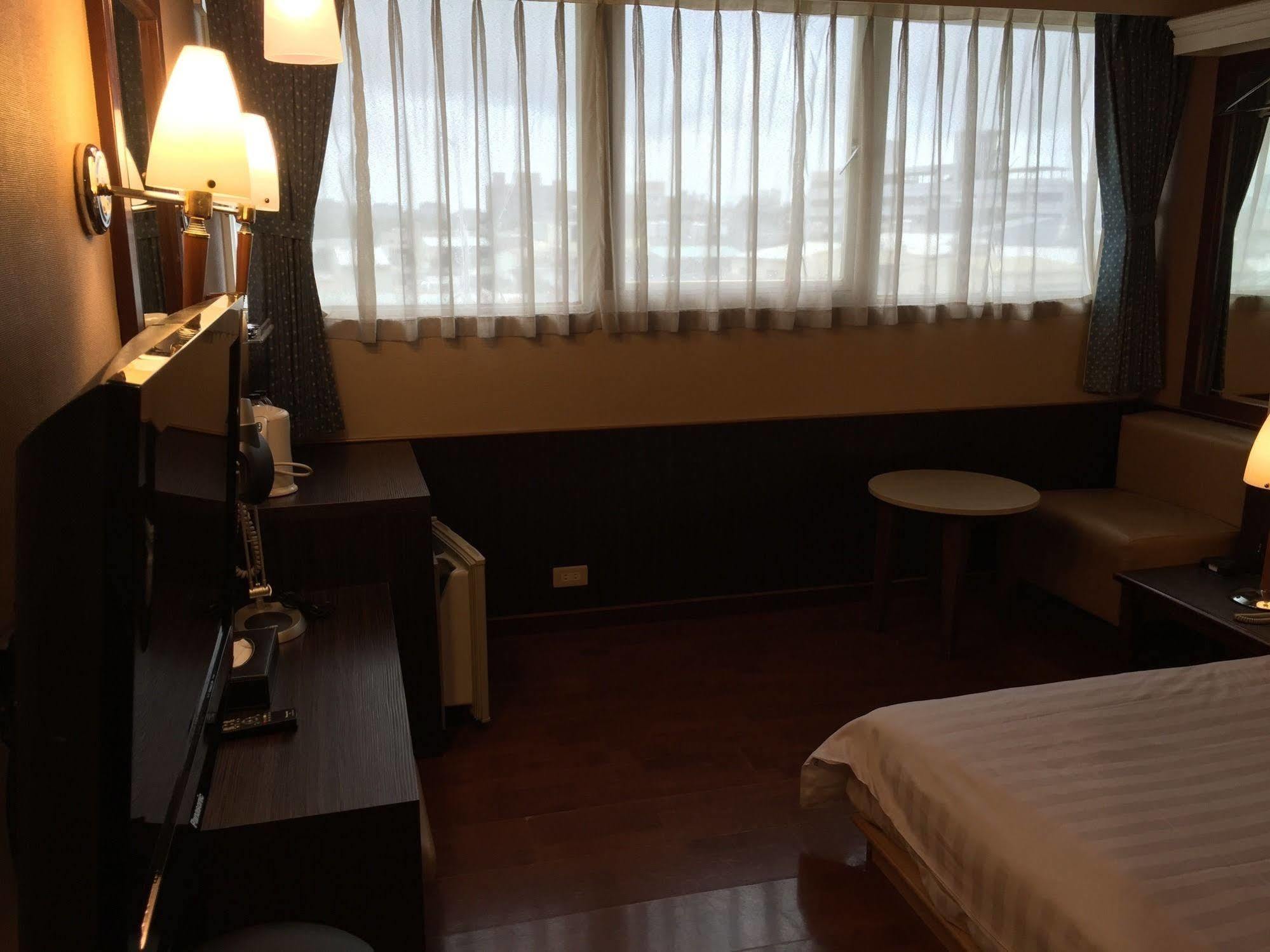 กู้ดเนส โฮเต็ล Hotel เกาสง ภายนอก รูปภาพ