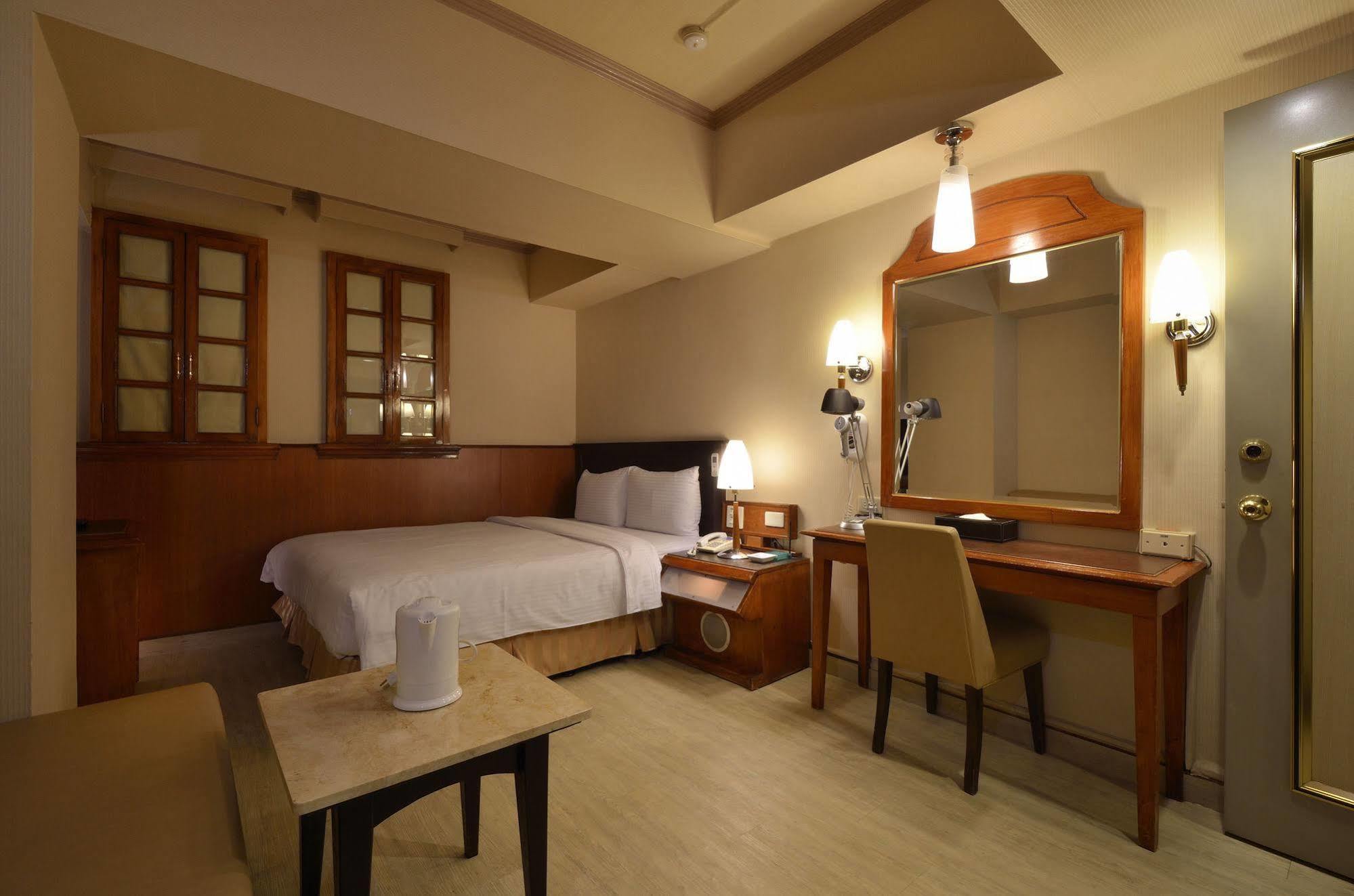 กู้ดเนส โฮเต็ล Hotel เกาสง ภายนอก รูปภาพ